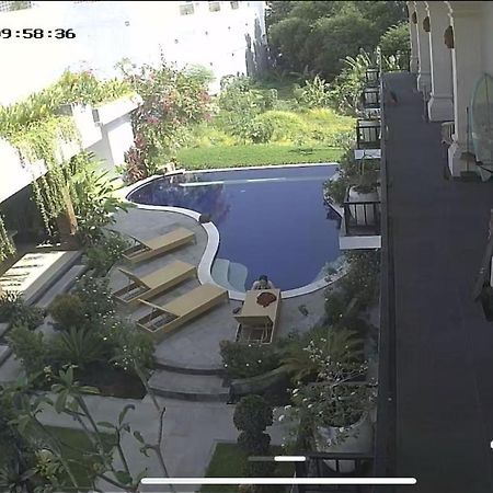 Lila Loka Homestay Canggu Buitenkant foto