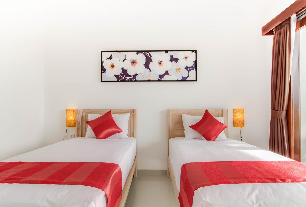 Lila Loka Homestay Canggu Buitenkant foto