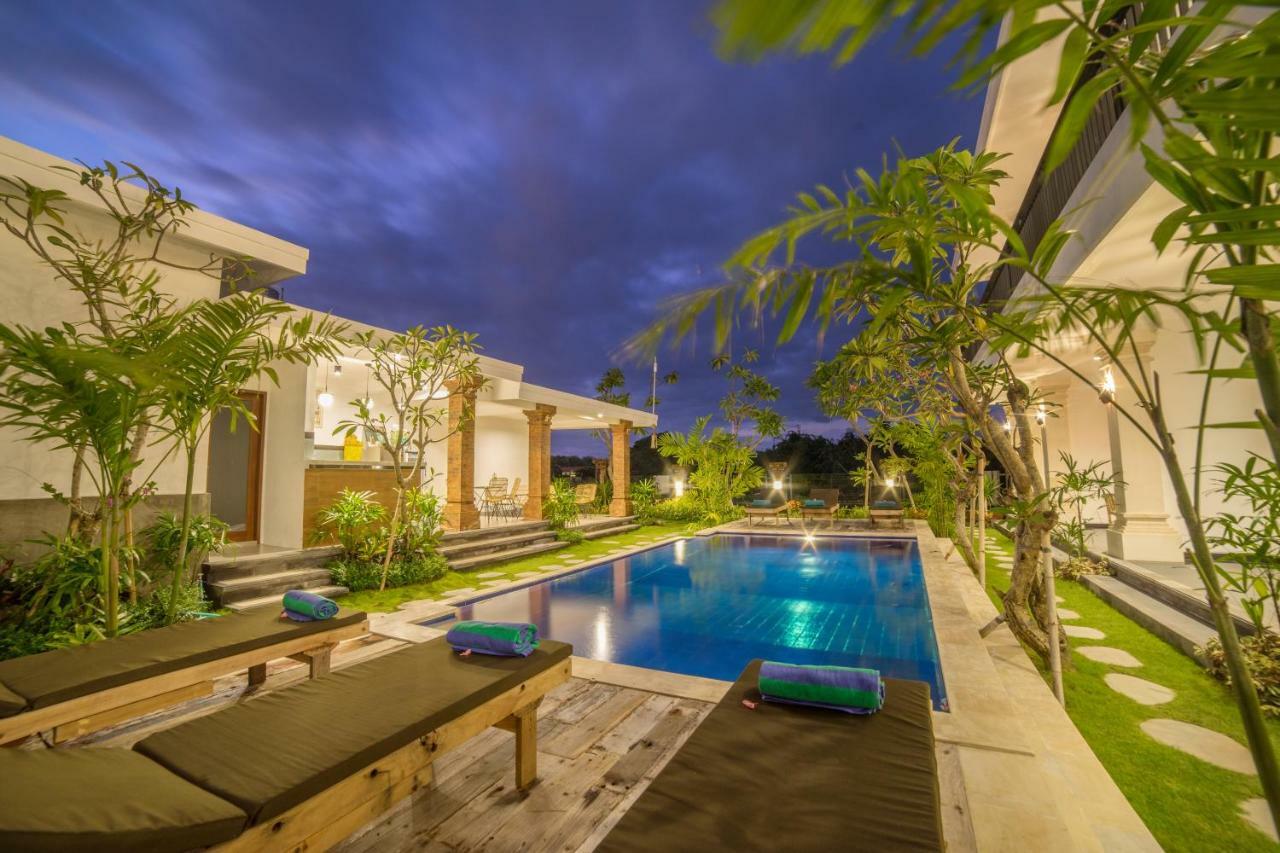 Lila Loka Homestay Canggu Buitenkant foto